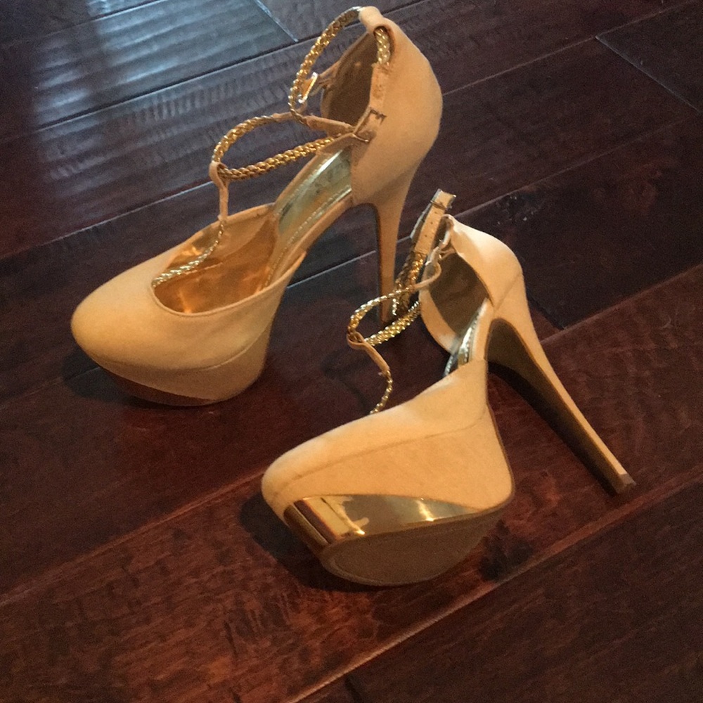 Never worn, 8.5 - Picture 2 of 3